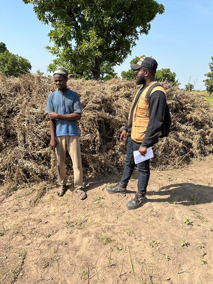 Échange avec un producteur de soja biologique sur les bonnes pratiques de récolte et de post-récolte dans la région de Kara au Togo